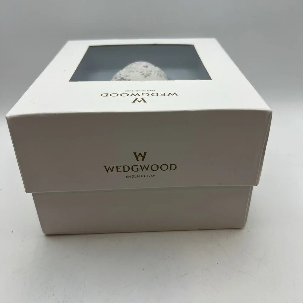 Wedgwood Teardrop White & Blue Snowflakes Christmas Ornament w/ Box 4.5
